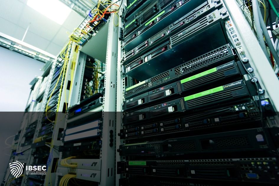 Vulnerabilidades Críticas no VMware vCenter: Ação Imediata